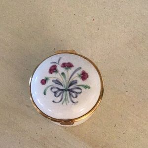 Lenox Poppies on Blue trinket box like new